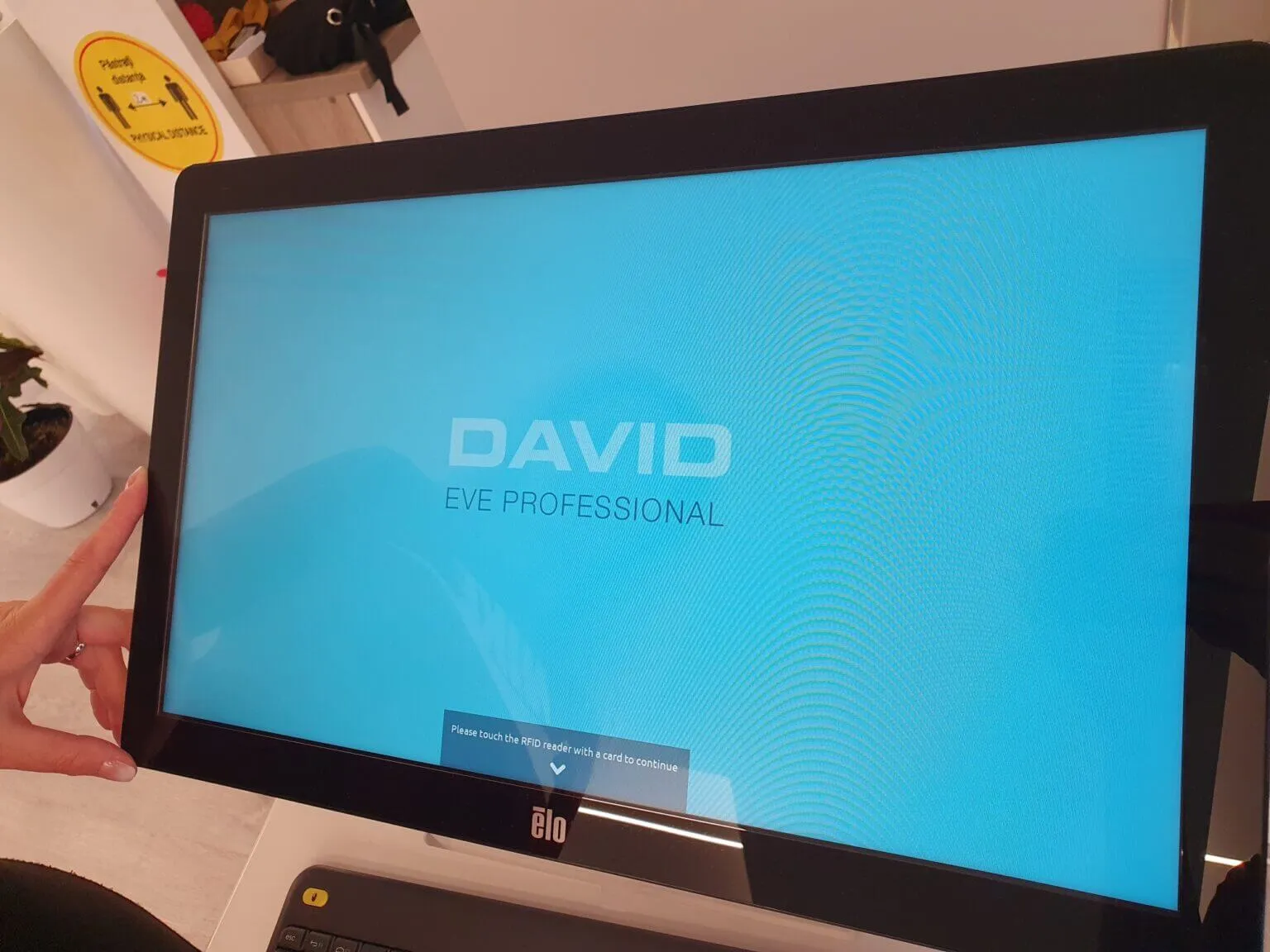 David: David Ecran Principal