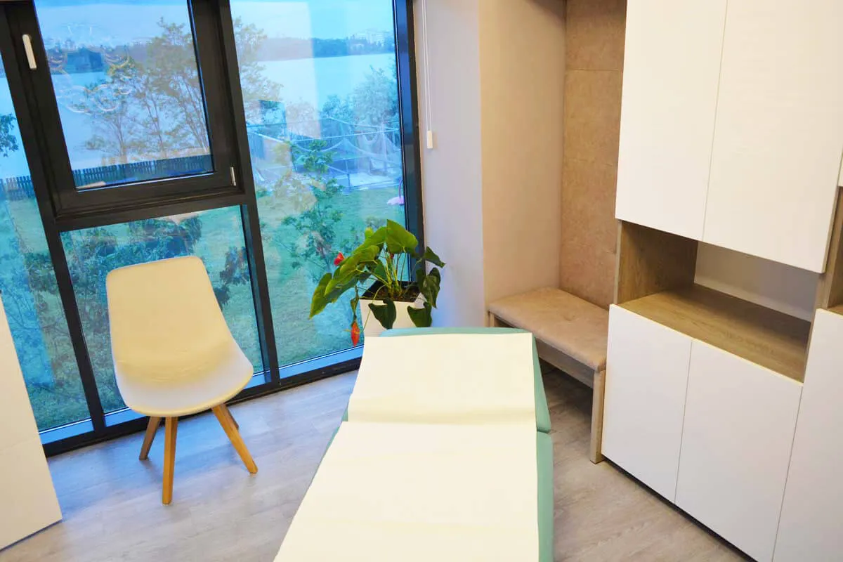 Sala: Facilitati Masa Masaj 1